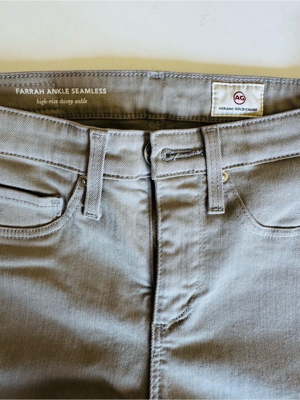 Ag Adriano Goldschmied Women’s Skinny Jeans in Light Gray - Picture 2 of 4